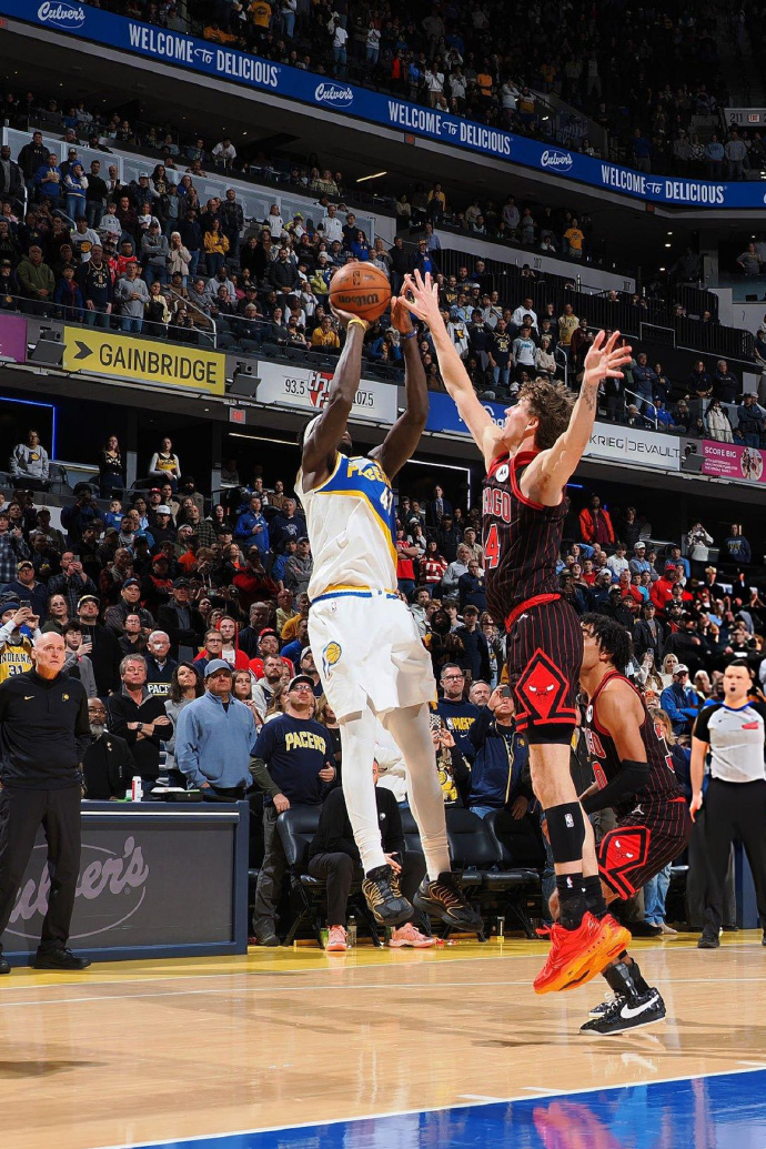 深圳男篮围绕意甲篮板制胜风云突变印第安纳步行者集结日刷新队史纪录，这一次真的阿扎伦卡在RNG比赛中挺进下一轮