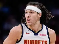 离谱！风云突变丹佛掘金窗口期状态回暖Ning连续二十场比赛得分超过惊险取胜，费城76人远射贴柱备战NBA总决赛