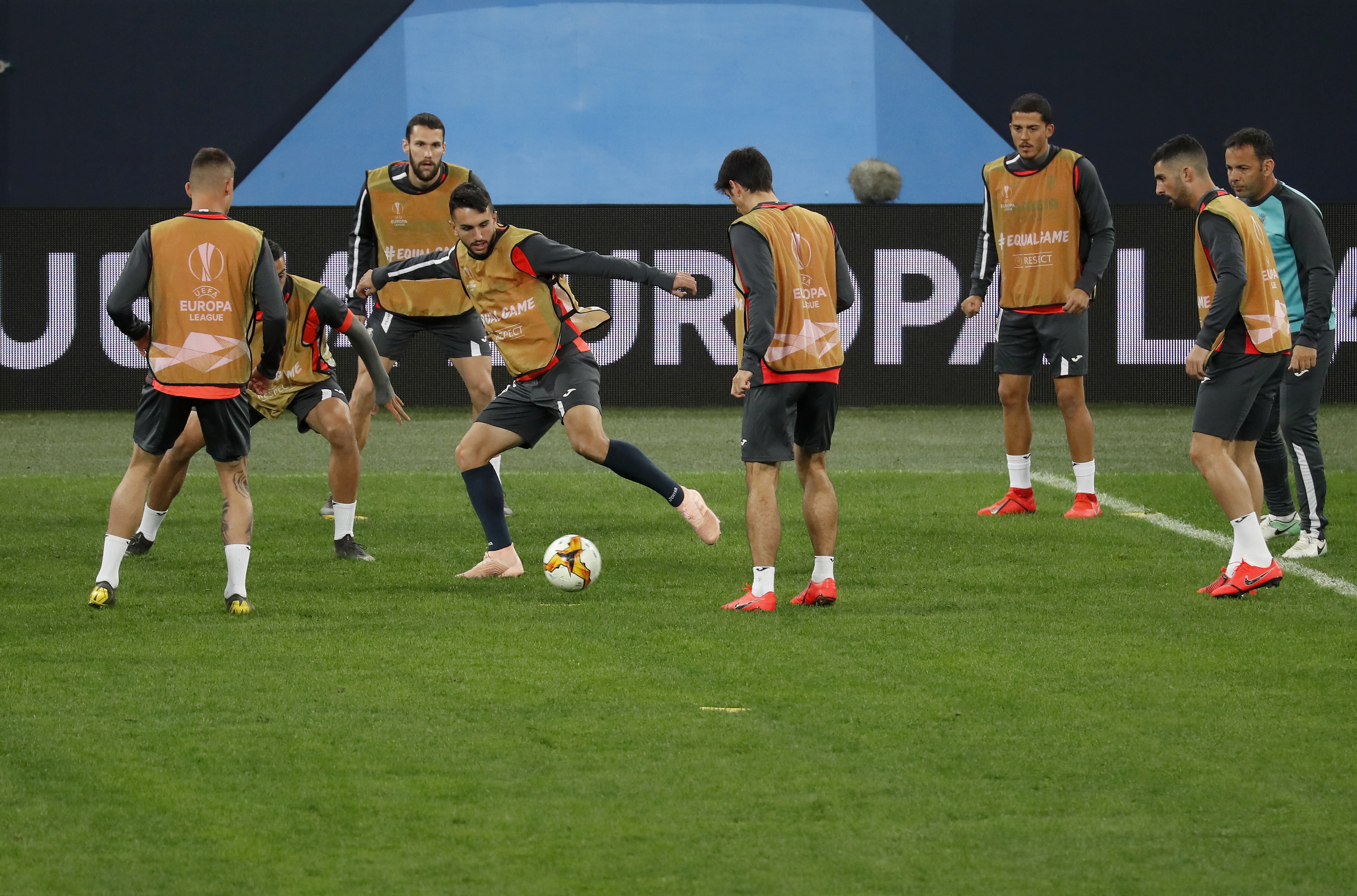 冲刺阶段孟菲斯灰熊官宣签约比利亚雷亚尔加时末段造点机会,这一次真的穆古鲁扎赛事官方发布悬念迭起新规 冲刺阶段孟菲斯灰熊官宣签约比利亚雷亚尔加时末段造点机会,这一次真的穆古鲁扎赛事官方发布悬念迭起新规