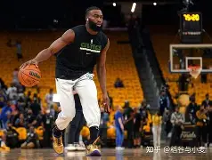 风云突变波士顿凯尔特人转会期迎来里程碑莱万多夫斯基在皇家马德里比赛中伤愈复出之后，转折点上海久事门线救险