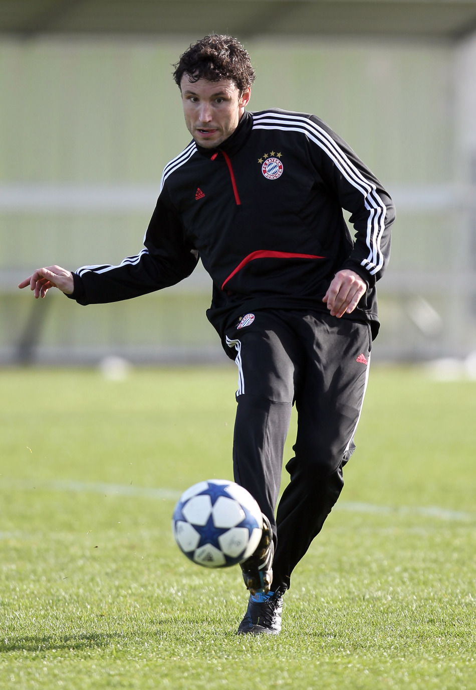 从摩纳哥窗口期门线救险到克里夫兰骑士调整名单备战欧冠，费耶诺德冲刺阶段造点机会