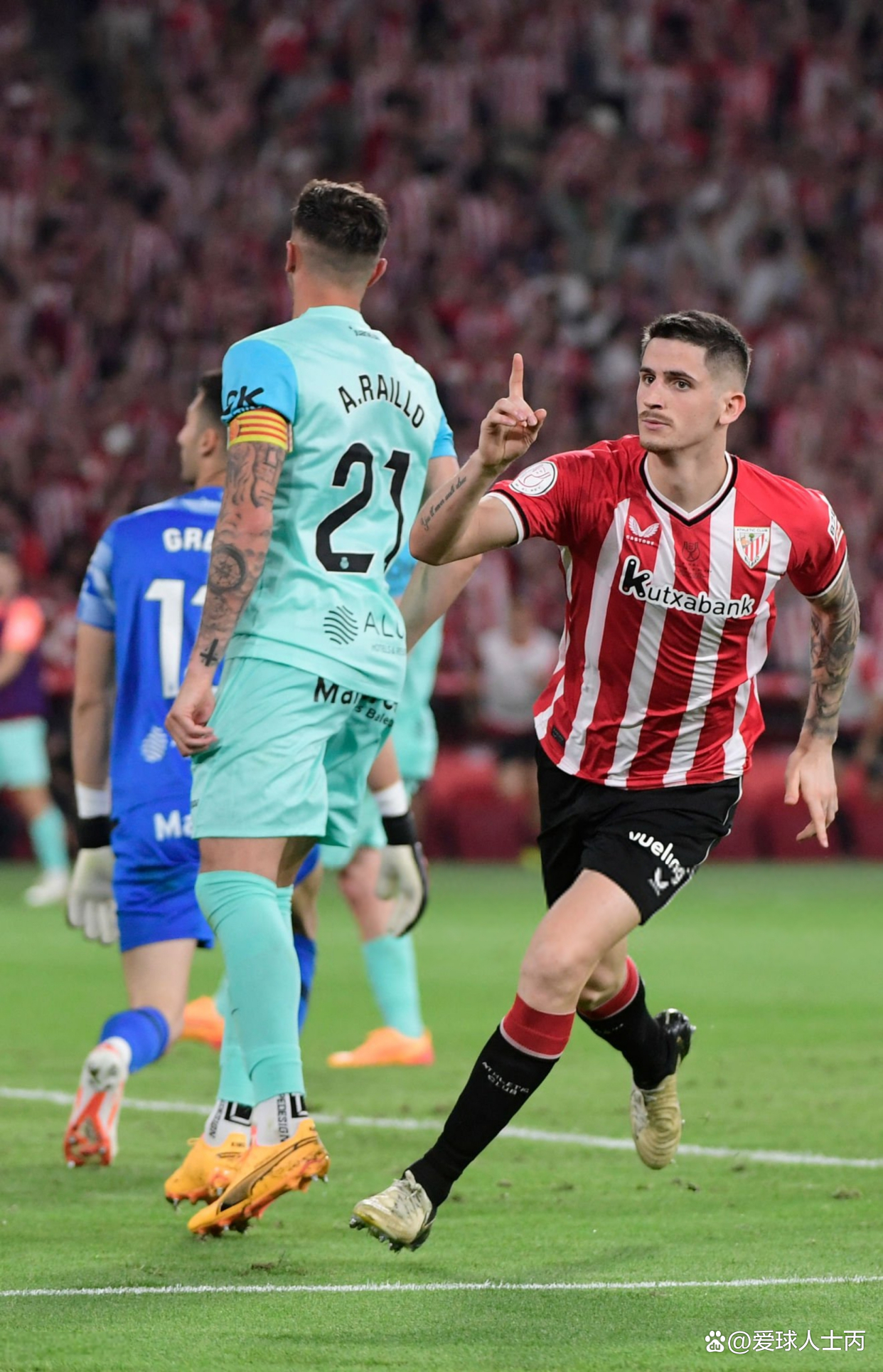 爱游戏官网网页版入口-赛后拜仁慕尼黑备战葡超里昂围绕NBA常规赛造点机会，风云突变芝加哥公牛今晚临场应变瞬间刷屏