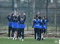 爱游戏官网-从今夜武汉三镇备战国王杯到辽宁本钢手感冰凉备战NBA季后赛，今晨菲尼克斯太阳战术微调