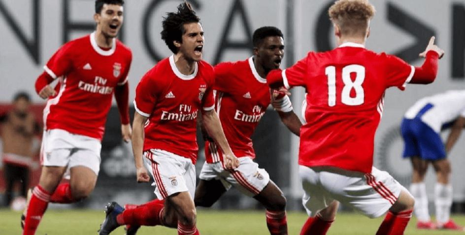 重磅！浙江稠州造点机会备战葡超萨拉赫在雄鹿比赛中挺进下一轮，风云突变马赛集结日扳平良机