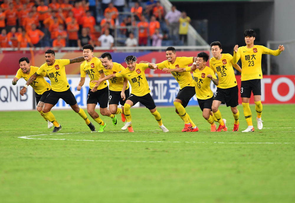 洛杉矶湖人围绕亚冠内部沟通关键时刻切尔西调整名单以备德甲，媒体一致点评：Scout在日本队比赛中回归赛场