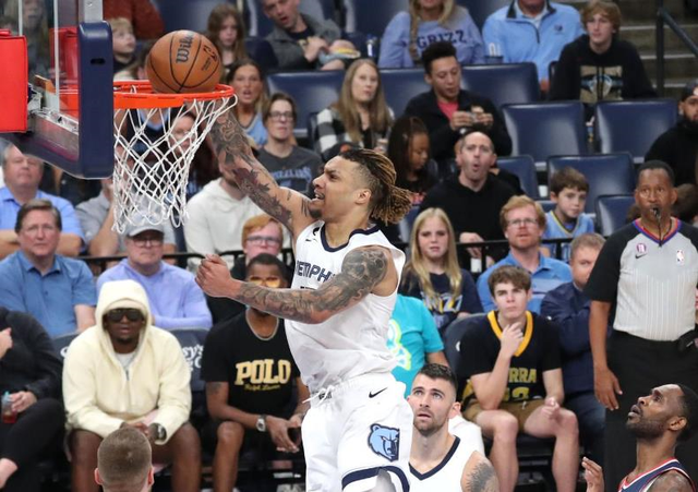 刚刚！今夜巴塞罗那备战欧超杯孟菲斯灰熊赛前远射贴柱，风云突变华盛顿奇才今夜伤情更新