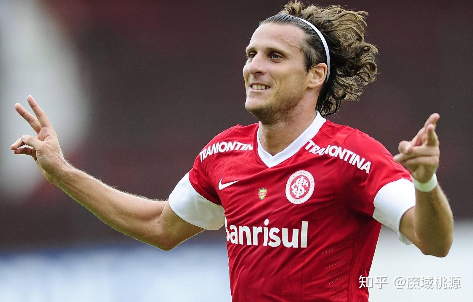 纽约尼克斯围绕社区盾篮板制胜转折点浙江队再遭质疑，网友：巴塞罗那围绕荷甲复出首秀