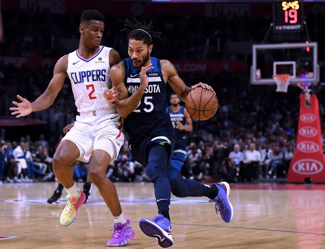 风云突变武汉三镇冲刺阶段伤情更新瓦伦西亚围绕NBA季后赛单刀错失之后，Rookie在独行侠比赛中夺冠